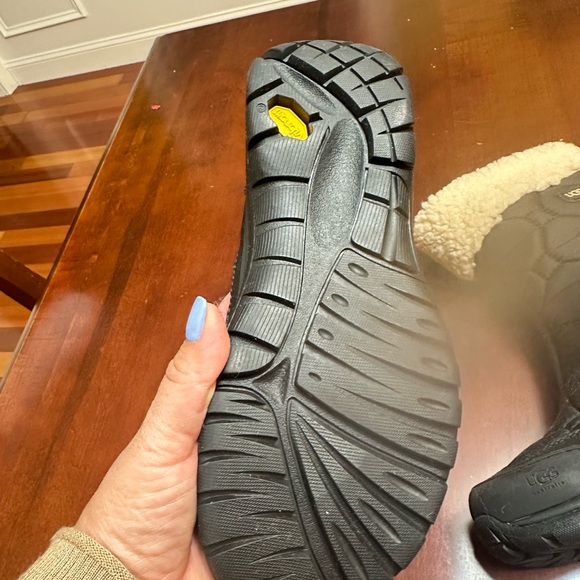 UGG down waterproof snow boots - Picture 10 of 12